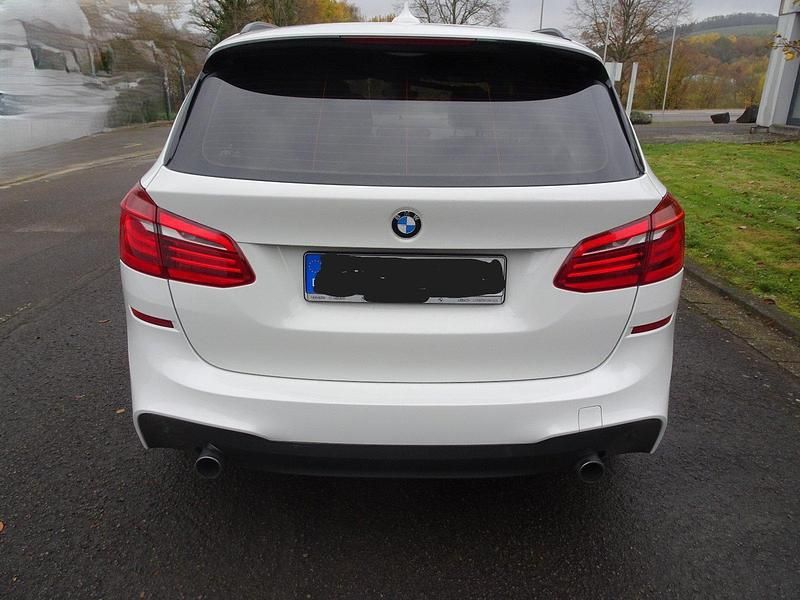 Gebraucht BMW 220 M Sport 192 PS (141 kW) 2016 Weiß Van / Kleinbus