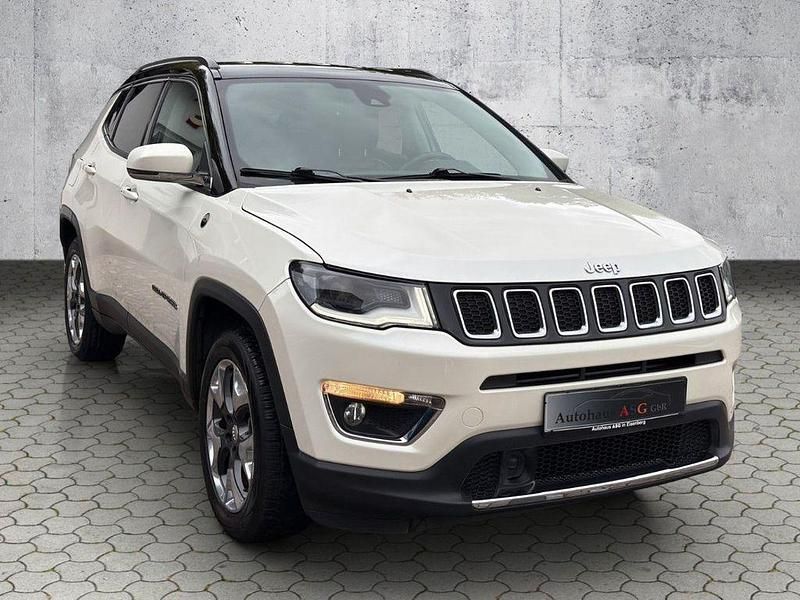 Weiß Gebraucht 2017 Jeep Compass Opening Edition SUV | 17.990 € (Etwas zu teuer) - Bild 1/4
