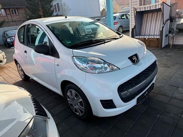 Gebraucht Peugeot 107 68 PS (50 kW) 2009 Weiß Kleinwagen
