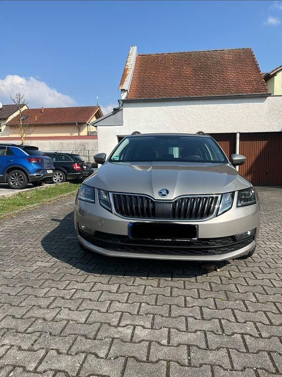 Gebraucht Skoda Octavia Ambition 150 PS (110 kW) 2018 Beige Kombi