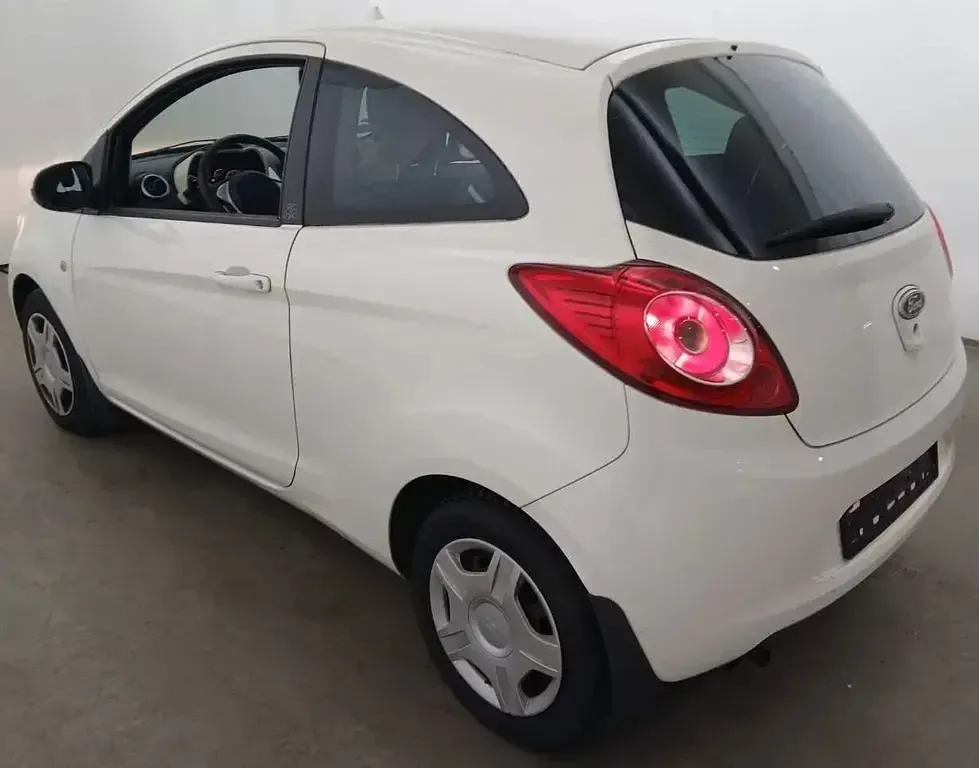 Gebraucht Ford Ka Titanium 69 PS (50 kW) 2010 Weiss Kleinwagen