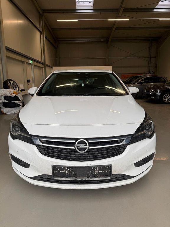 Gebraucht Opel Astra Innovation 200 PS (147 kW) 2016 Weiß Limousine