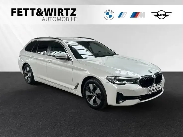 Gebraucht BMW 520 Efficient Dynamics 190 PS (139 kW) 2022 Kombi