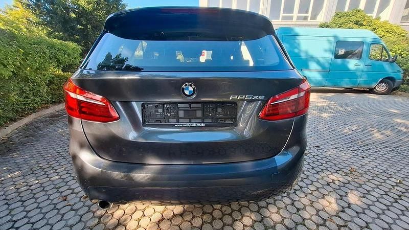 Gebraucht BMW 225 Active Tourer Performance 136 PS (100 kW) 2018 Grau Van / Kleinbus