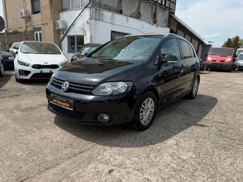 Schwarz Gebraucht 2013 VW Golf Plus Cross Match Van / Kleinbus | 6.999 € (Guter Preis) - Bild 1/4