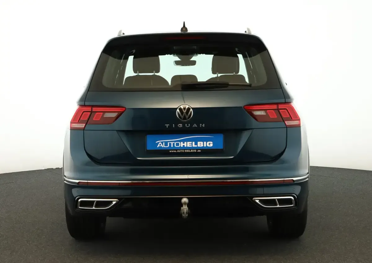 Gebraucht VW Tiguan R-line 150 PS (110 kW) 2022 Nightshade blue metallic SUV