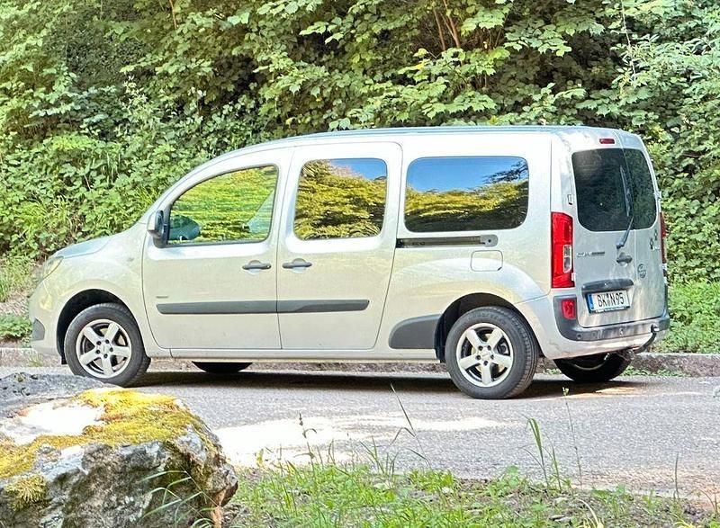 Silber Gebraucht 2015 Mercedes Citan 111 Kombi | 11.750 € (Fairer Preis) - Bild 1/4