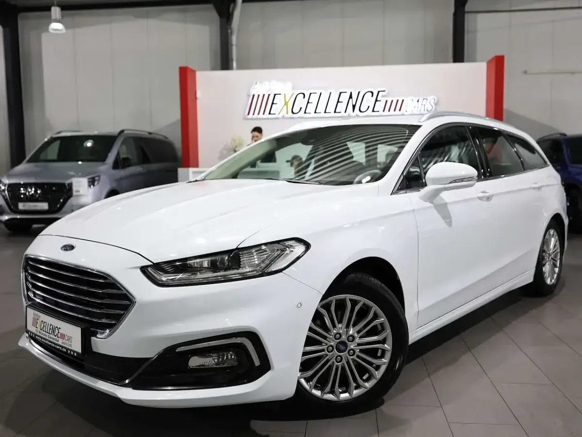 Gebraucht Ford Mondeo Titanium 150 PS (110 kW) 2021 Weiß Kombi