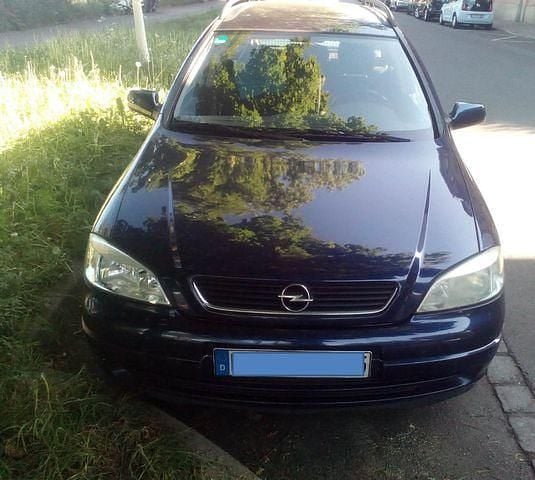 Blau metallic Gebraucht 1999 Opel Astra Kombi | 650 € - Bild 1/4