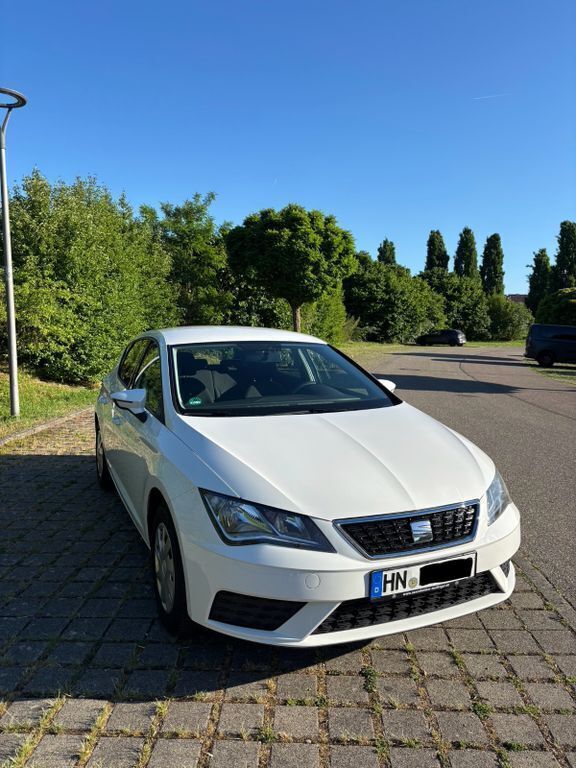 Weiß Gebraucht 2017 Seat Leon ST Reference Kombi | 9.500 € (Superpreis) - Bild 1/4