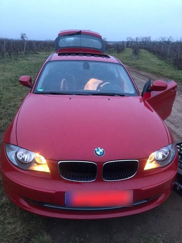 Second-hand BMW 116 122 CP (89 kW) 2011 Roșu Hatchback