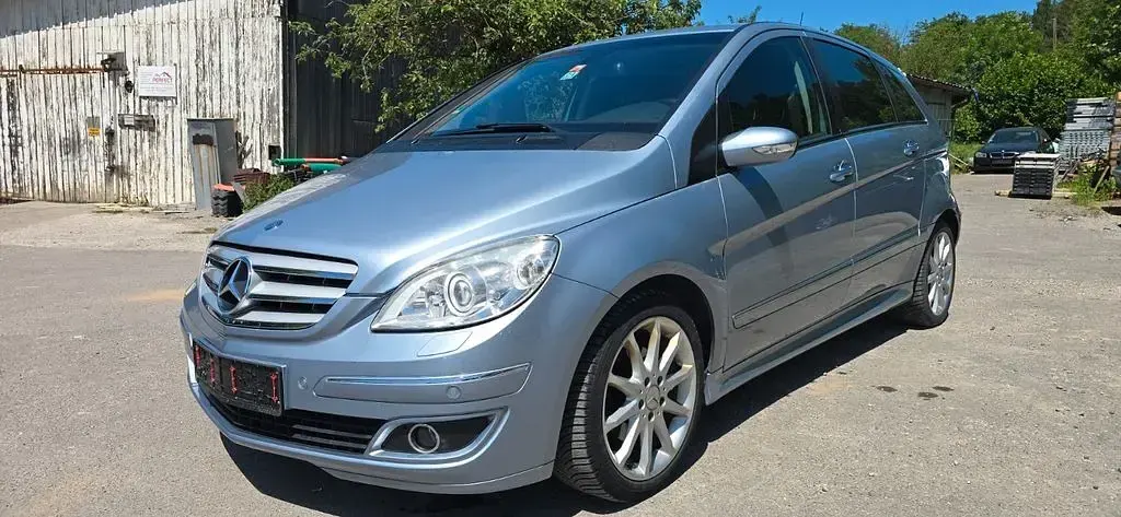 Gebraucht Mercedes B180 109 PS (80 kW) 2006 Blau Van / Kleinbus