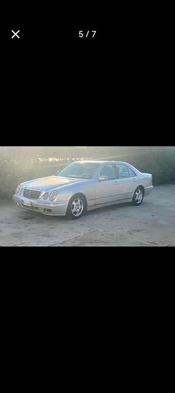 Gebraucht Mercedes E270 210 PS (154 kW) 2001 Silber Limousine