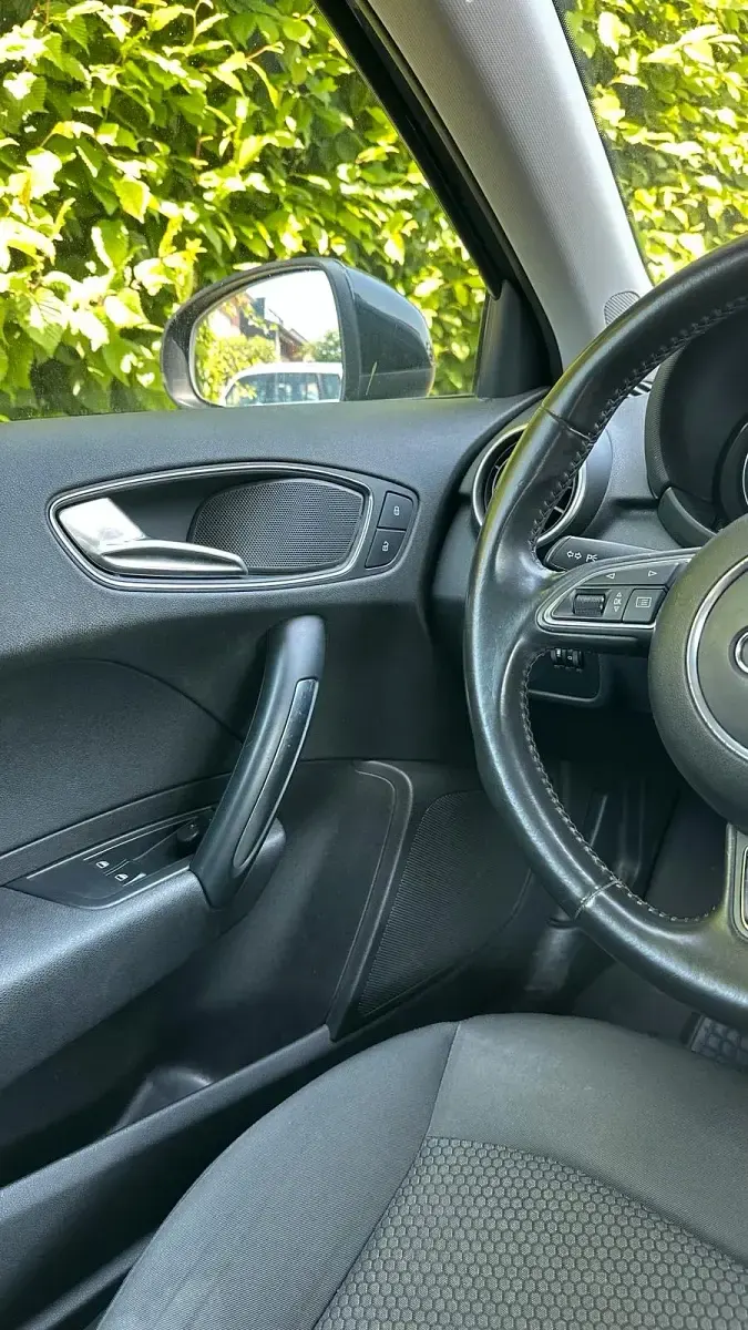 Gebraucht Audi A1 122 PS (89 kW) 2011 Schwarz Kleinwagen