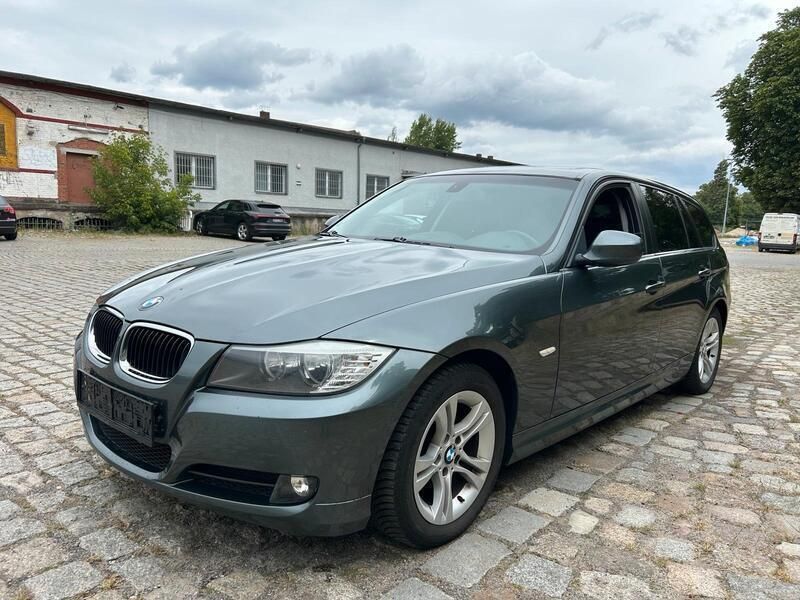 Grau Gebraucht 2009 BMW 318 Kombi | 2.999 € (Guter Preis) - Bild 1/4