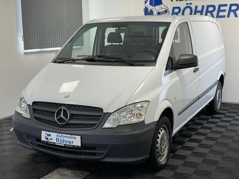 Weiß Gebraucht 2013 Mercedes Vito Van / Kleinbus | 7.990 € (Guter Preis) - Bild 1/4