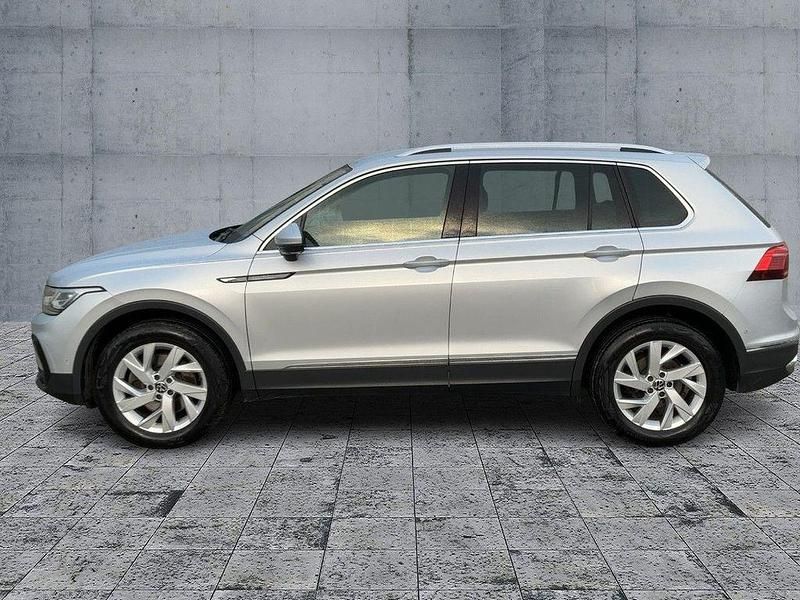 Gebraucht VW Tiguan Elegance 200 PS (147 kW) 2022 Reflexsilber metallic SUV