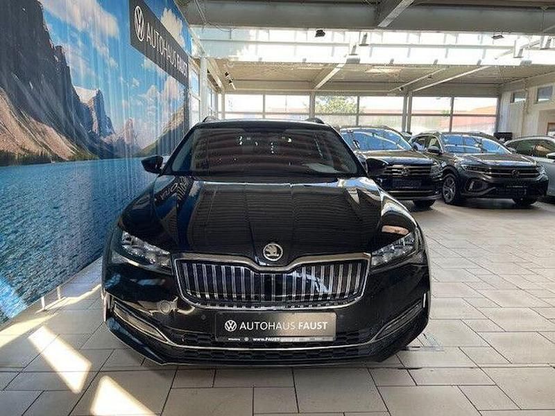 Gebraucht Skoda Superb Ambition 218 PS (160 kW) 2021 Schwarz Kombi