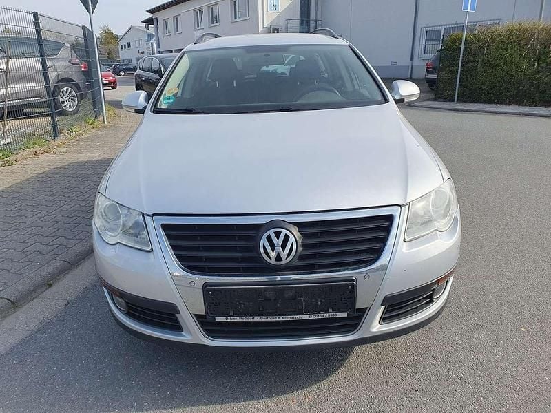 Gebraucht VW Passat Trendline 140 PS (102 kW) 2009 Reflex silver metallic Kombi