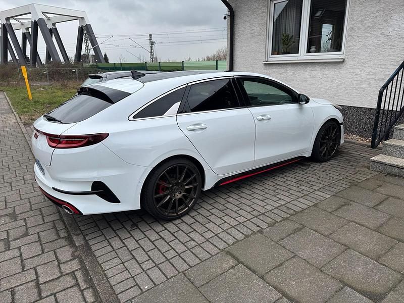 Gebraucht Kia ProCeed GT 204 PS (150 kW) 2023 Weiß Kombi