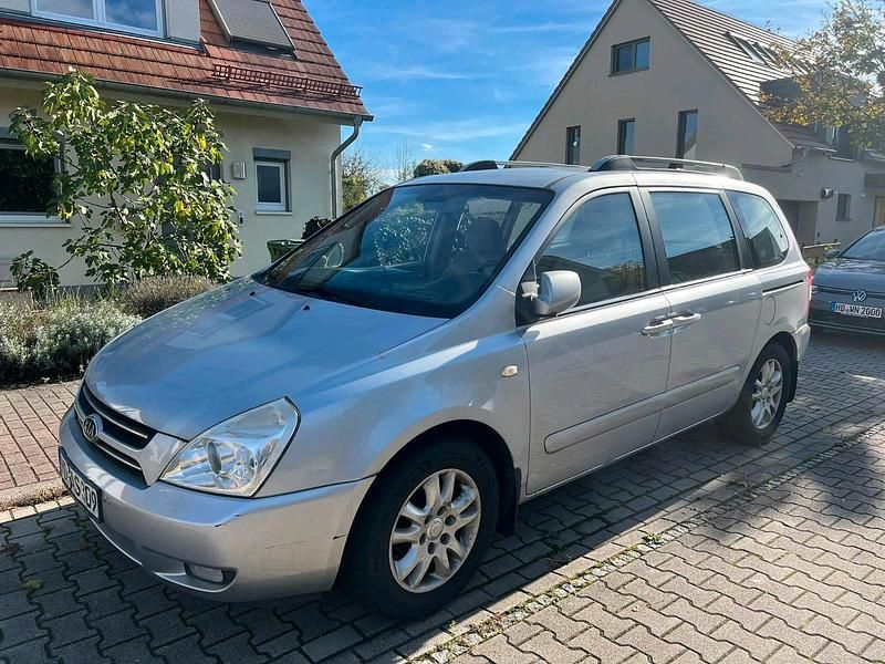 Silber Gebraucht 2006 Kia Carnival Van / Kleinbus | 450 € (Guter Preis) - Bild 1/4