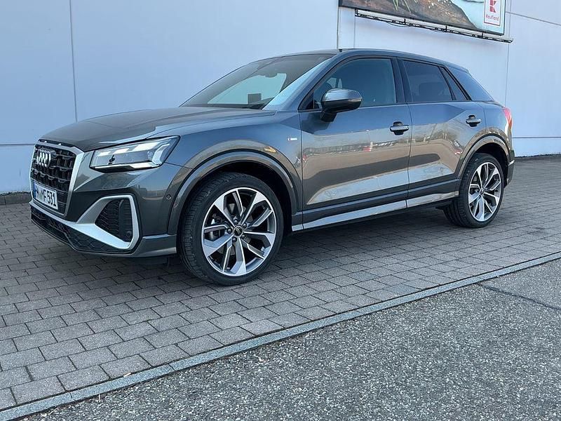 Gebraucht Audi Q2 S-Line 190 PS (139 kW) 2024 Grau SUV