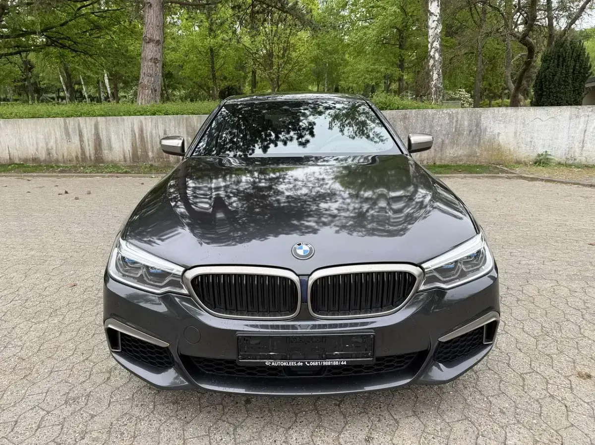 Gebraucht BMW M550 Shadowline 400 PS (294 kW) 2020 Grau Limousine