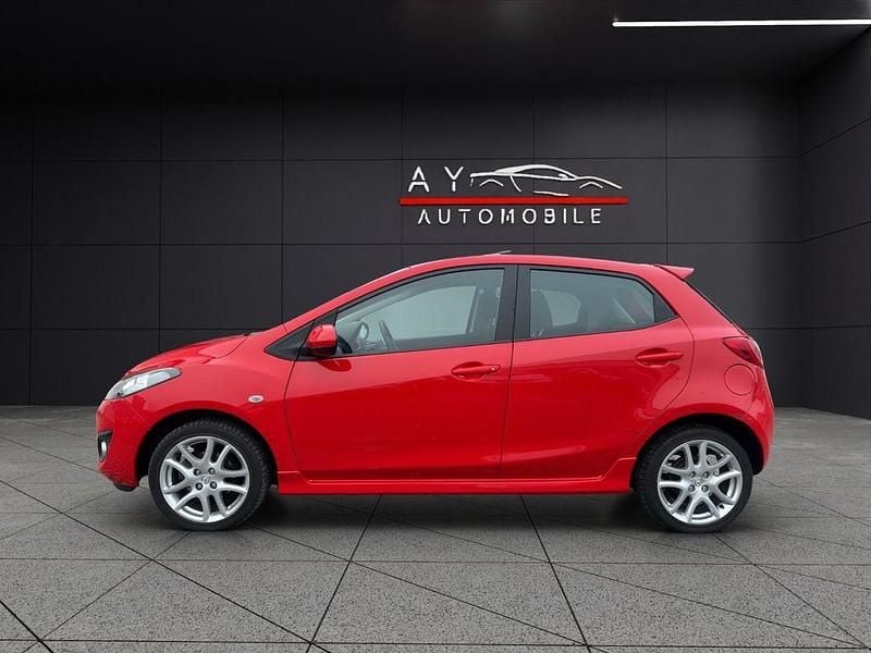 Gebraucht Mazda 2 Inclusive 102 PS (75 kW) 2014 Rot Limousine