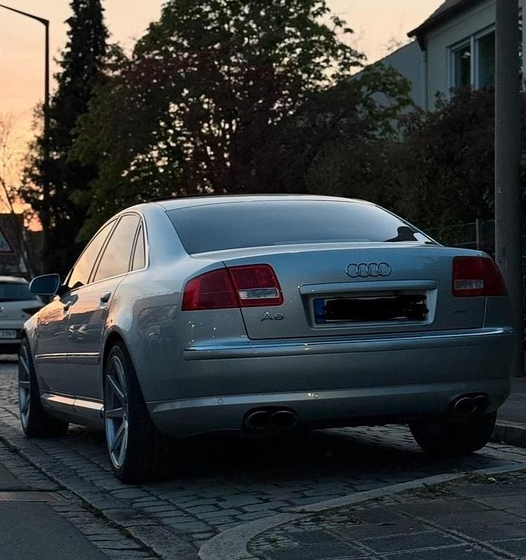 Gebraucht Audi A8 335 PS (246 kW) 2003 Silber Limousine