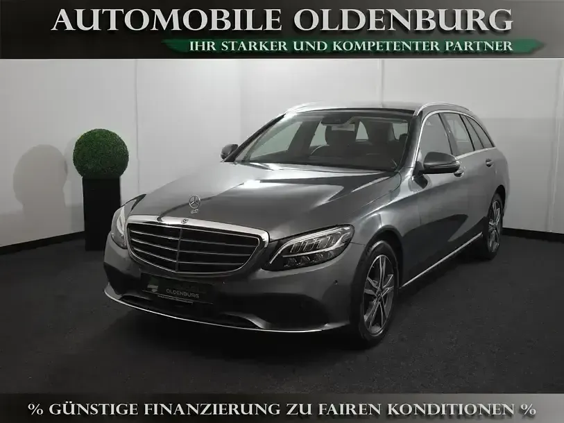 Gebraucht Mercedes C220 Exclusive 194 PS (142 kW) 2018 Grau Kombi