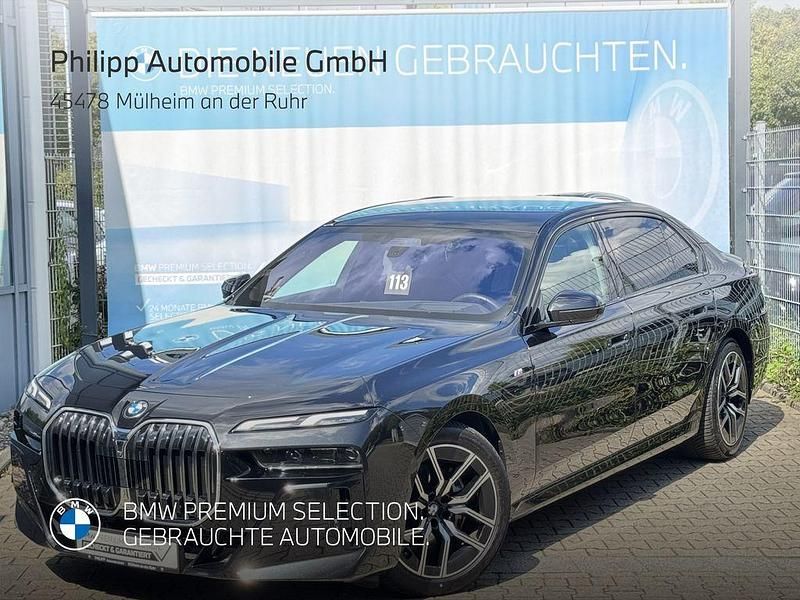 Schwarz Gebraucht 2024 BMW 740 M Sport Limousine | 93.880 € (Guter Preis) - Bild 1/4