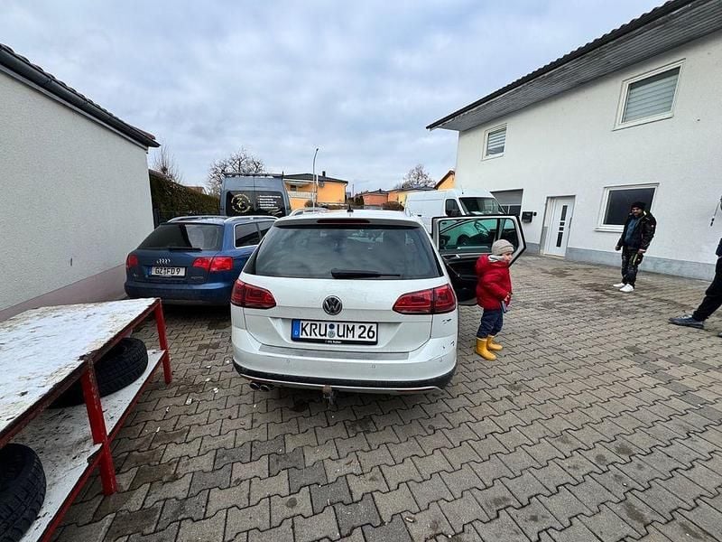 Gebraucht VW Golf Alltrack 184 PS (135 kW) 2015 Weiß Kombi