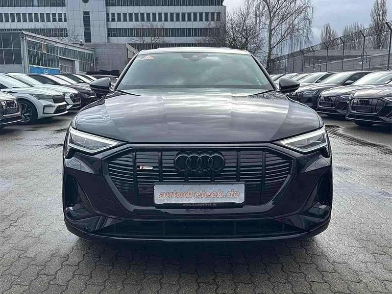 Gebraucht Audi e-tron Sportback Black Edition 300 kW (408 PS) 2022 Mythosschwarz metallic SUV