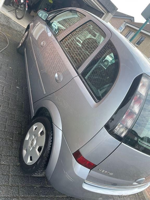 Second-hand Opel Meriva 105 CP (77 kW) 2006 Argintiu Monovolum