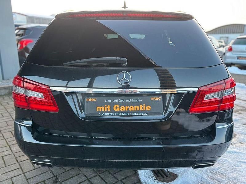 Second-hand Mercedes E250 204 CP (150 kW) 2010 Negru Break