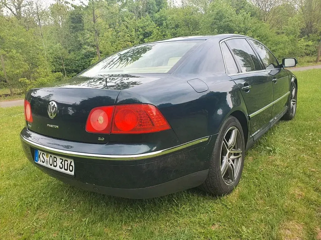Gebraucht VW Phaeton 225 PS (165 kW) 2007 Grün Limousine