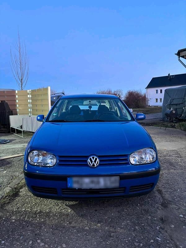 Gebraucht VW Golf 100 PS (73 kW) 2001 Blau Coupé