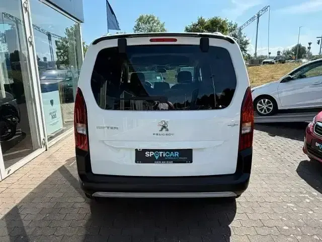 Gebraucht Peugeot Rifter Allure 102 PS (75 kW) 2022 Weiß Van / Kleinbus