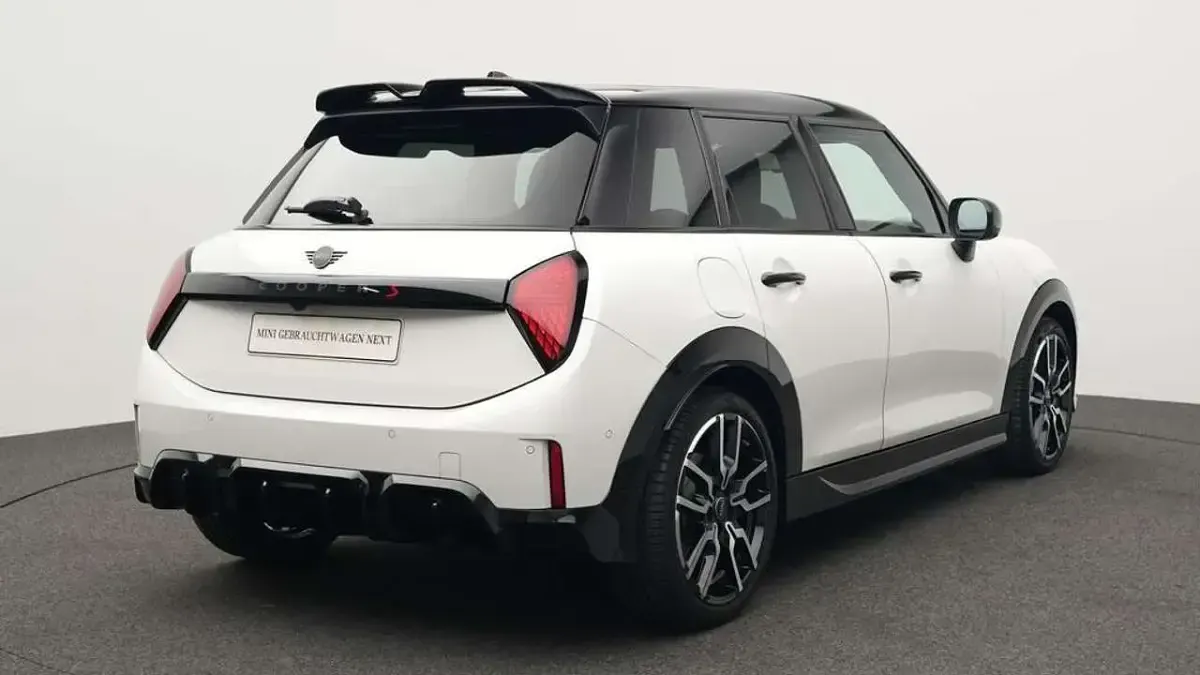 Gebraucht Mini John Cooper Works 204 PS (150 kW) 2025 Weiß Kleinwagen