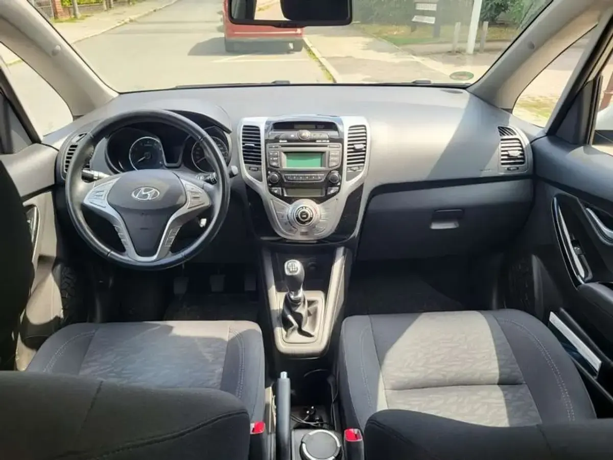 Gebraucht Hyundai ix20 Style 125 PS (91 kW) 2014 Weiß Kleinwagen