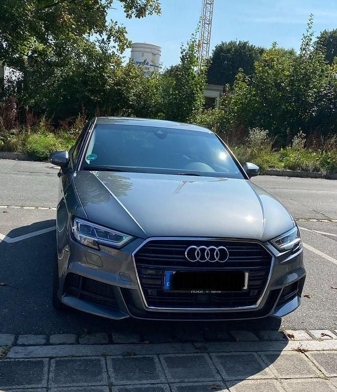 Gebraucht Audi A3 S-Line 150 PS (110 kW) 2017 Grau Limousine