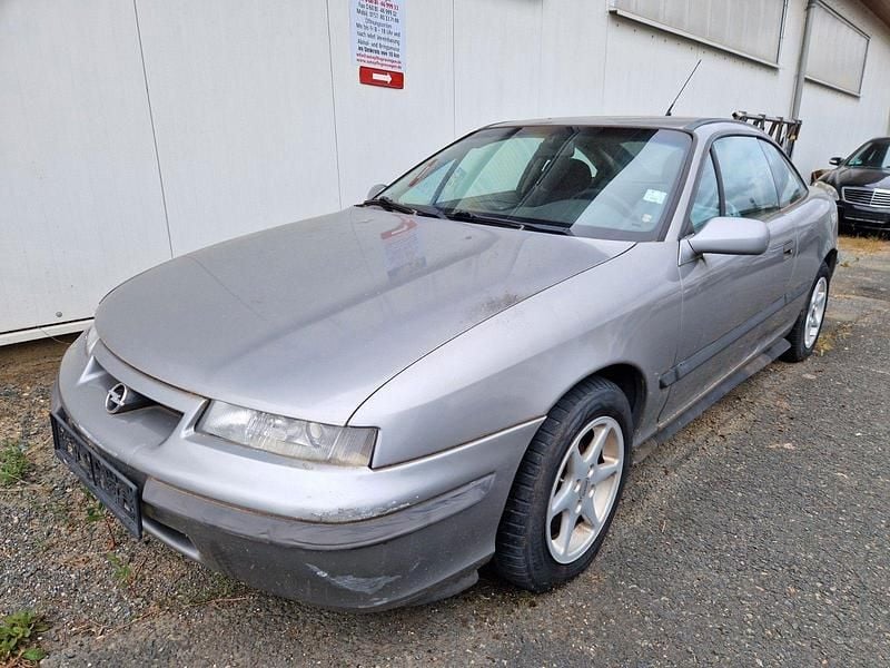 Grau Gebraucht 1994 Opel Calibra Coupé | 1.950 € - Bild 1/4