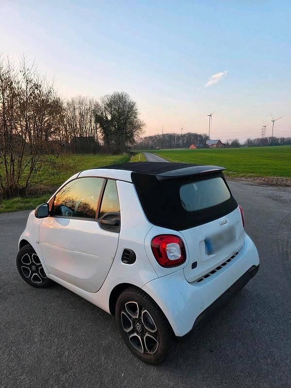 Gebraucht Smart ForTwo Electric Drive 60 kW (82 PS) 2019 Weiß Cabrio