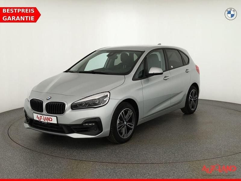 Gebraucht BMW 220 Active Tourer Sport Line 192 PS (141 kW) 2019 Silber Van / Kleinbus