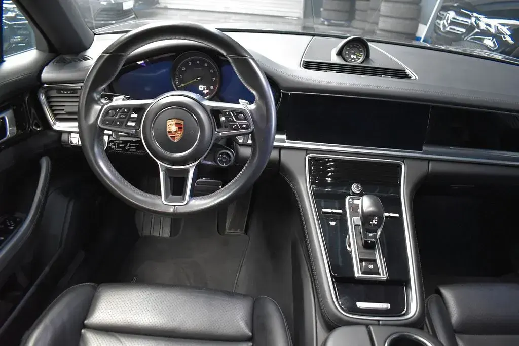 Gebraucht Porsche Panamera 330 PS (242 kW) 2018 Grau Kleinwagen