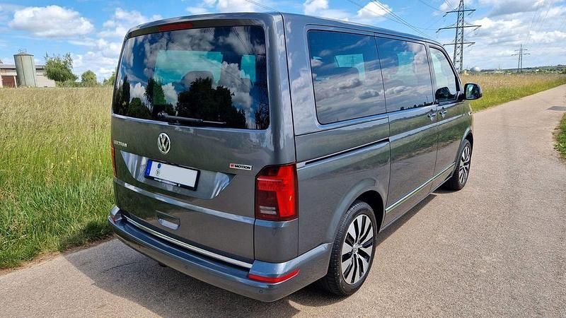 Usado VW Multivan 204 HP (150 kW) 2021 Cinzento Monovolume