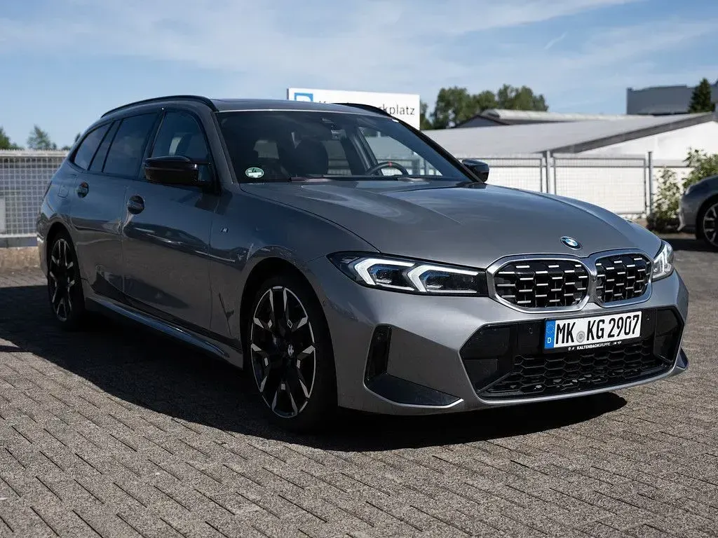 Gebraucht BMW 340 Performance 340 PS (250 kW) 2024 Grau Kombi