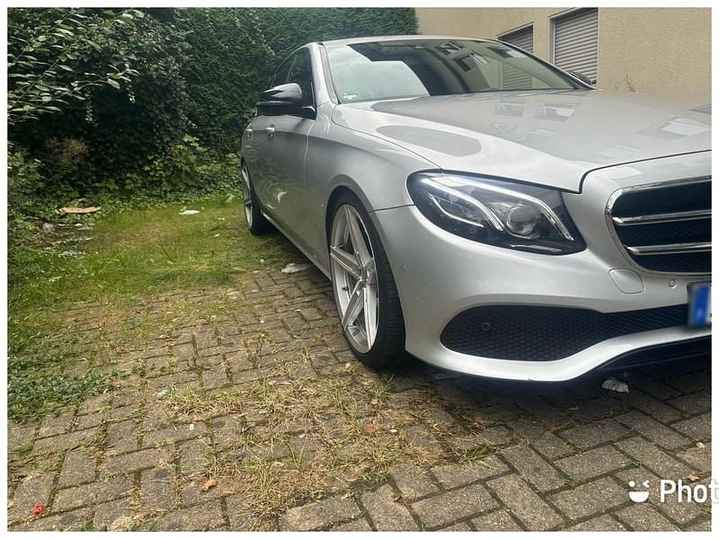 Brugt Mercedes E220 Night 194 HK (142 kW) 2016 Sølv Sedan