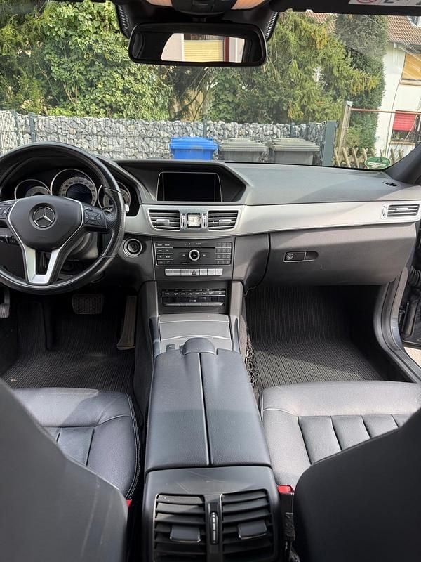 Gebraucht Mercedes E250 Avantgarde 204 PS (150 kW) 2015 Grau Kombi