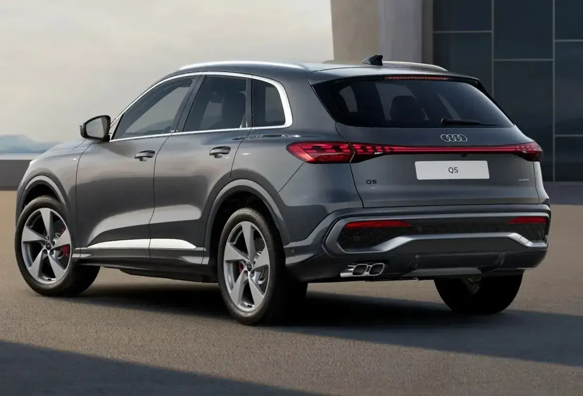 Neu Audi Q5 Ambiente 204 PS (150 kW) 2026 Grau SUV